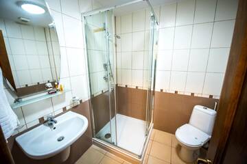 Фото Отель Hotel Eden г. Рымнику-Сэрат 2